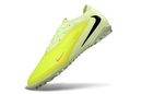 Chuteira Nike Phantom GX Trava MG