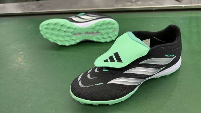 Adidas Predator Society 2026