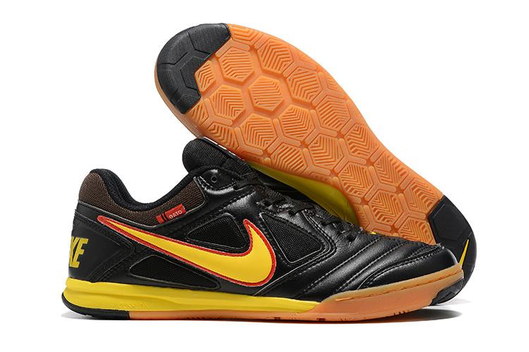 Chuteira Nike Supreme SB Gato IC