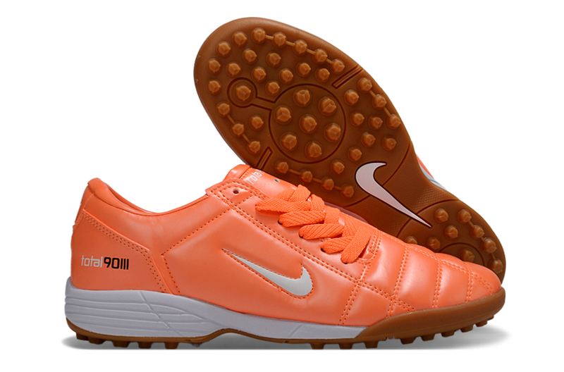 Chuteira Nike Total 90 TF